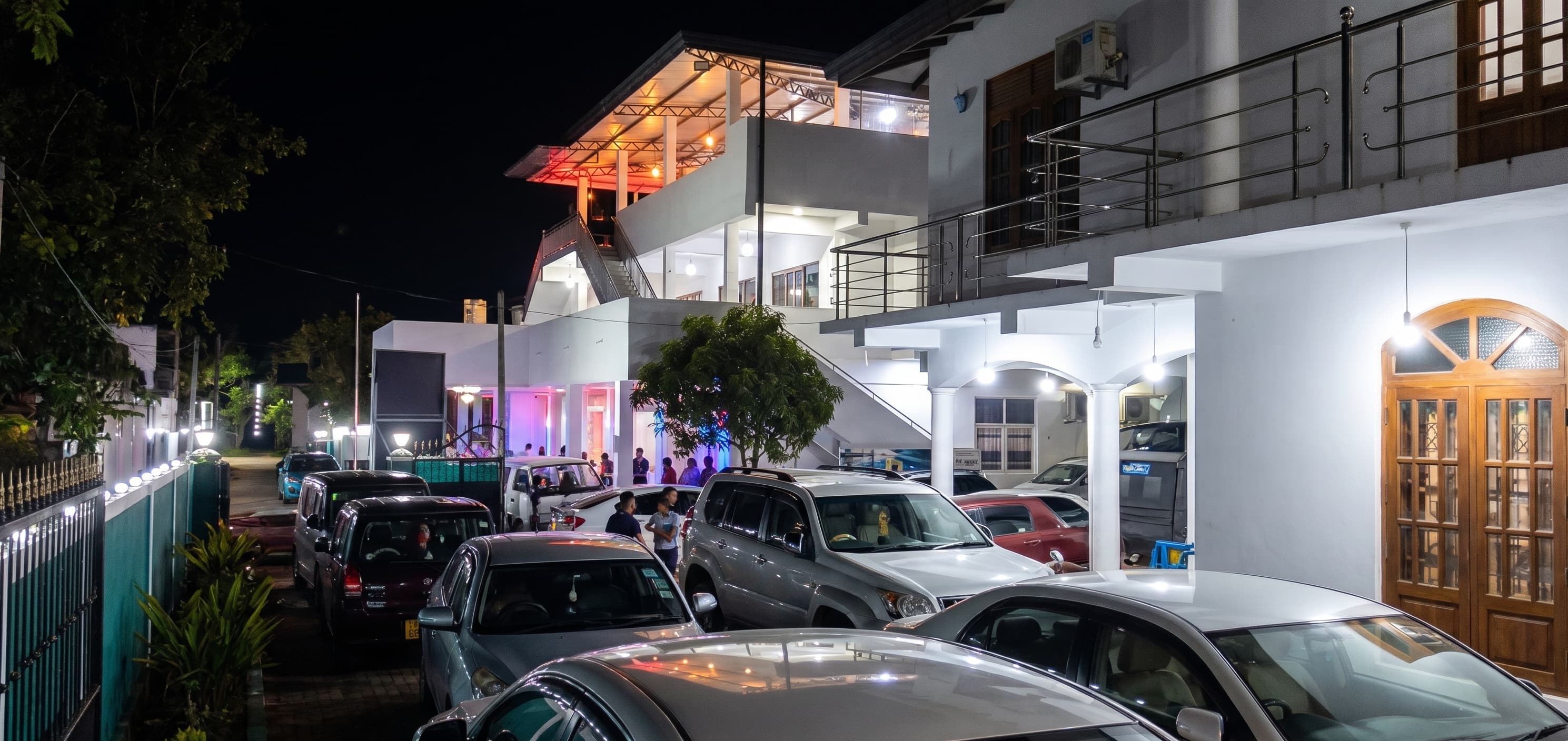 On-site vehicle parking compound at Hotel Green View Buttala
